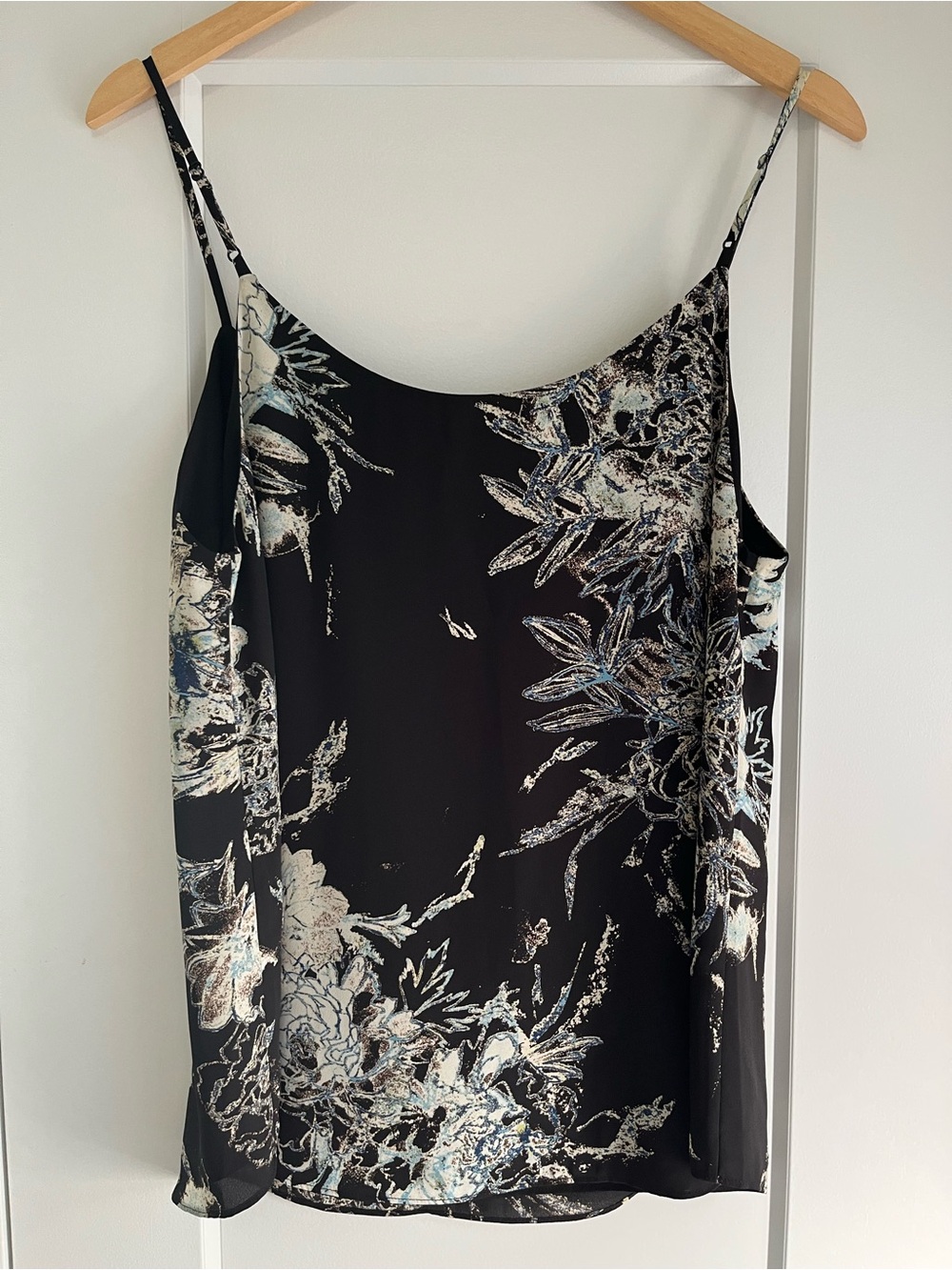 Aritzia Babaton Everly Camisole Top Blouse - Picture 3 of 9